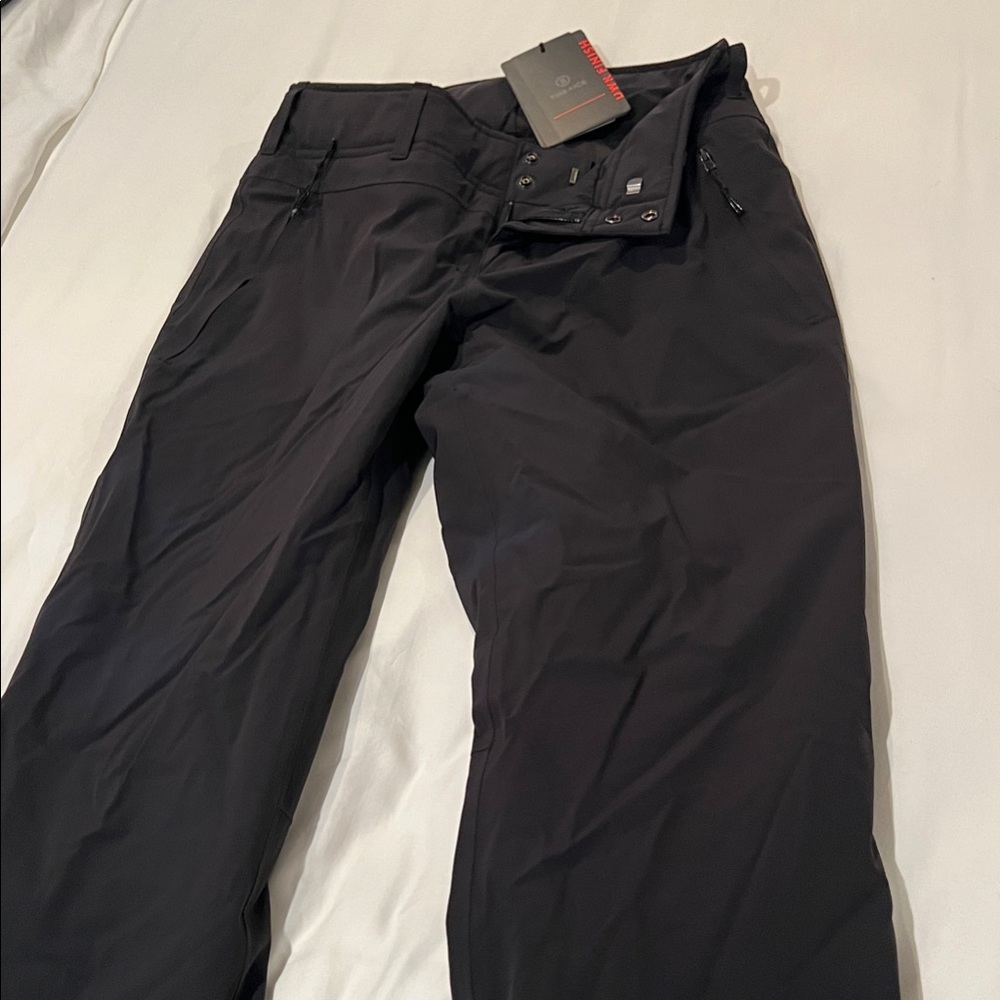 Women's ski pants.  New with tags.  Match ski jacket posted on my closet